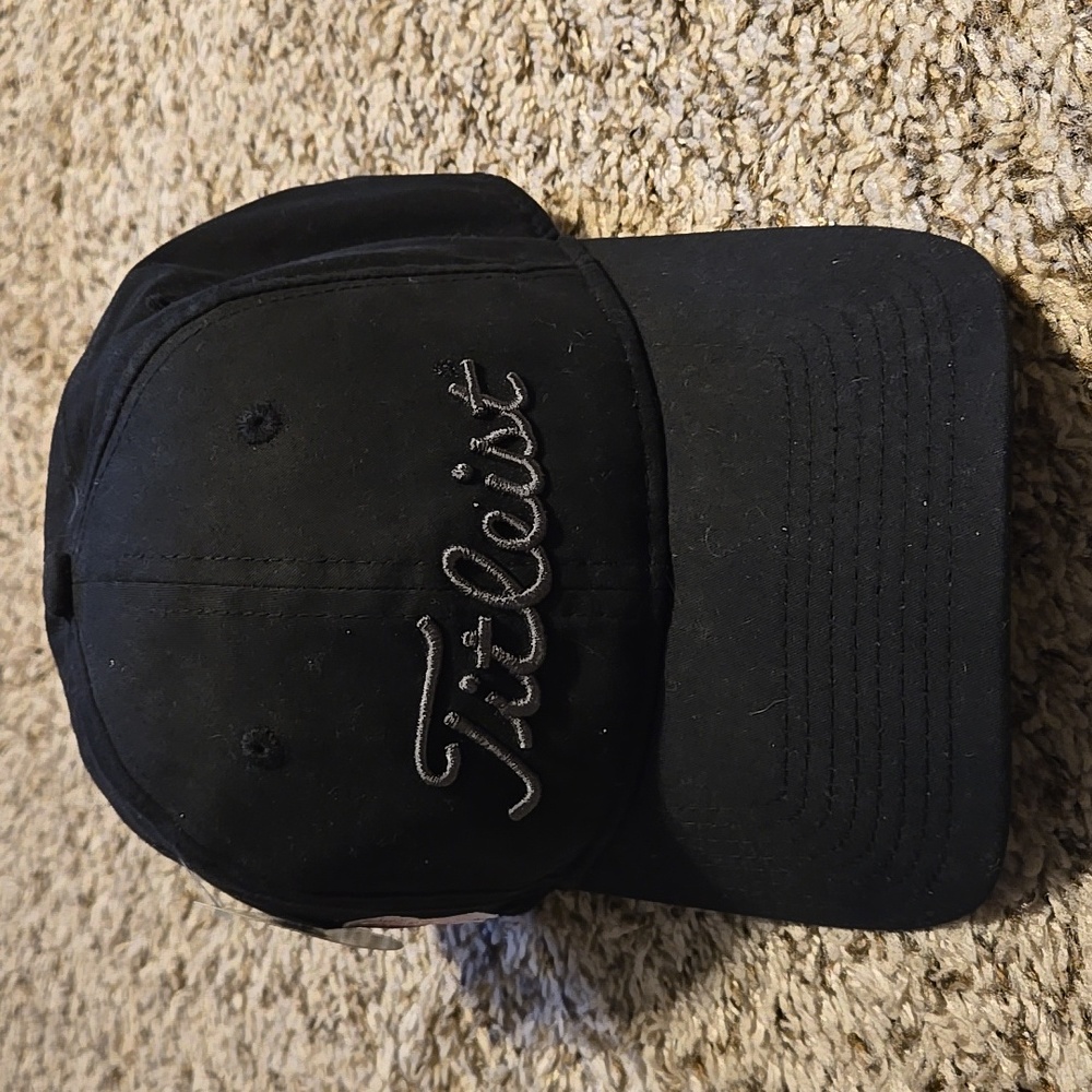 Women's Titleist baseball cap, breast cancer awareness, new with tags